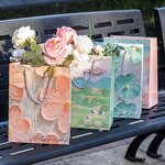 Custom Wholesale Luxury Kraft Shopping Paper Bags with Flexiloop Handle Offset Printing Custom Logo for Flower Bouquets