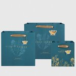 Custom Luxury Art Paper Shopping Bags with Handle Gold Foil Stamping Logo Digital Printing and Lamination for Business