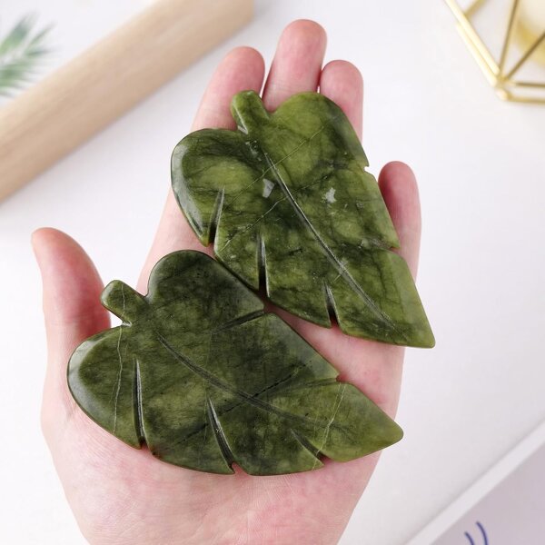Leaf Shaped Jade Crafts Manufacturer - Custom Hand Carved Natural Healing Green Crystal Home Decor Tool