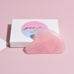 刮痧石生产商-天然玫瑰石英面部工具