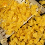 China Factory Wholesale Refined Yellow Beeswax Granules Bulk Supply