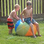 Inflatable Sprinkler Ball - 60cm PVC Beach Family Water Games Summer Toy