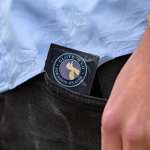 Disposable PE Gloves Manufacturer - Custom Logo Black Kraft Paper Pack 2pcs HDPE Individually Wrapped for BBQ