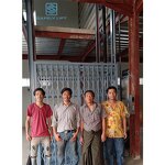 Freight Elevator Manufacturer - 8m Hydraulic Guide Rail Covered Light Warehouse Lift