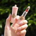 Lip Balm - Manufacturer - Luxury Organic - Flower Container - Anti Wrinkle Repairing - Color Changes