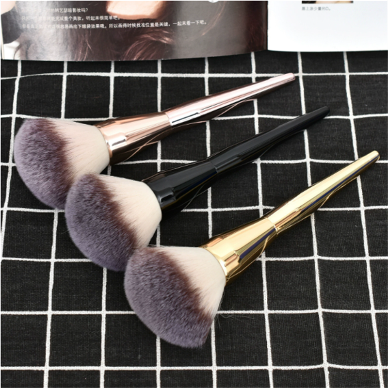 Professional Makeup Set Manufacturer - OEM 1pcs Soft Fluffy Electroplated Handle
