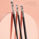 Eyeshadow Brush Manufacturer - Eye Shadow with Soft Synthetic Hairs & Real Longer Wood Handle for Blending