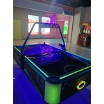 Air Hockey Table Manufacturer - Hot Selling 220V Coin-Operated for 6+ Years with English Metal Scoreboard