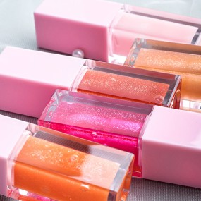 Lip Gloss Manufacturer - OEM Vegan Hydrating Natural Organic Lip Tint Oil