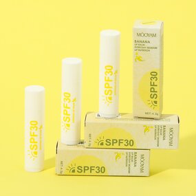 Banana Lip Balm Manufacturer - Moisturizing Hydrating Anti-Dryness Reduces Fine Lines