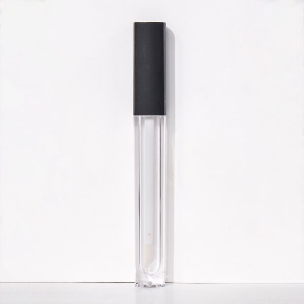 Lip Gloss Manufacturer - Private Label Makeup Deeply Moisturizing Lip Plumper