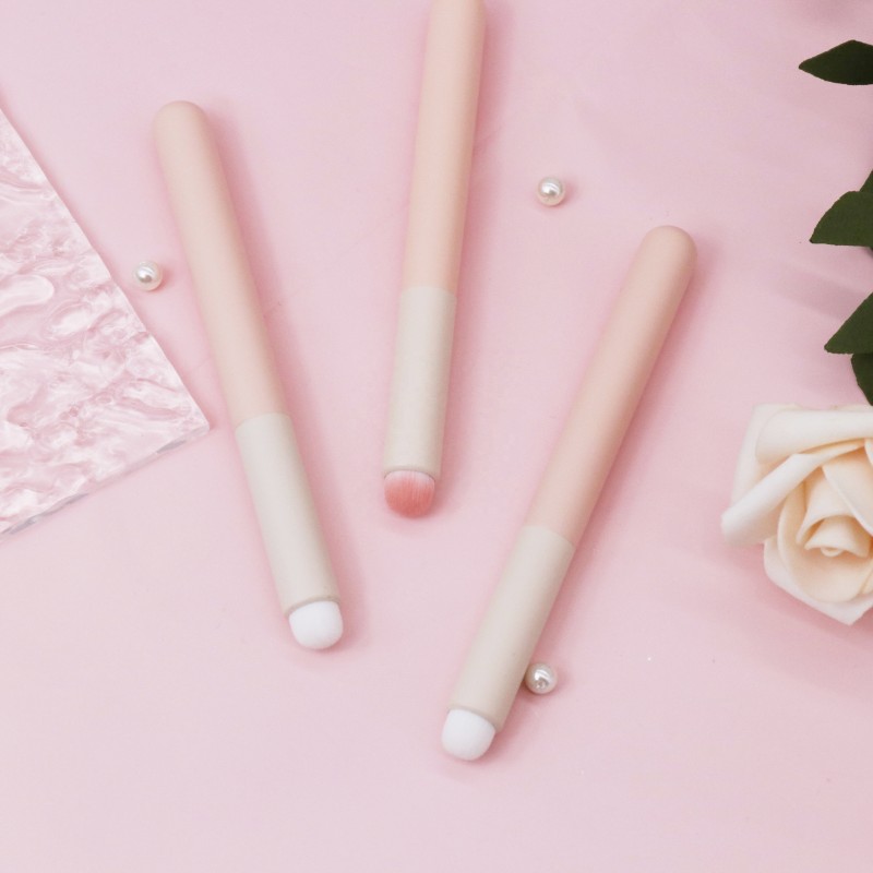 Lip Brush Factory - Custom Baby Pink Round Wood Handle Stick