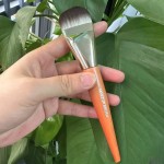化妆刷厂家-纯素木柄粉底刷