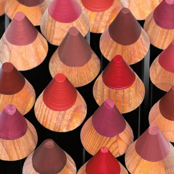 Lip Liner Manufacturer - Waterproof Lip Liner Pencil & OEM Cosmetic Best Selling Private Label