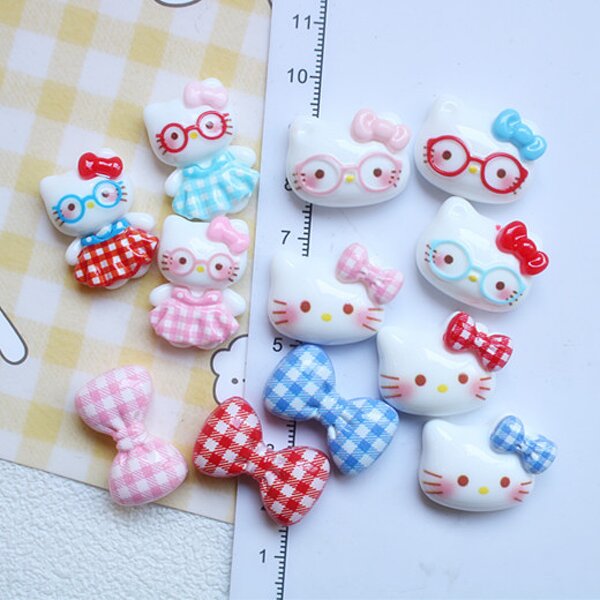 Resin Decoration Charm Manufacturer - Kawaii Glossy Glass KT Cat Plaid Bow Cartoon