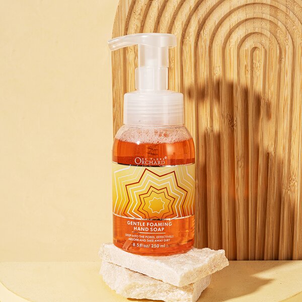 Organic Hand Soap Manufacturer - Custom Eco-Friendly Whitening Foaming Cleaner