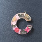 Dried Flower Pendant Supplier - Resin Daisy Flower Initial Pendant