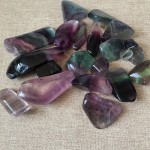 碎石生产厂家-批发天然不规则彩虹萤石水晶石