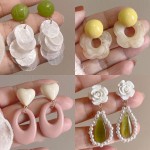 Love Earrings Factory - Little Fresh Acrylic Love Earrings Flower Pearl Studs S925 Silver Needle