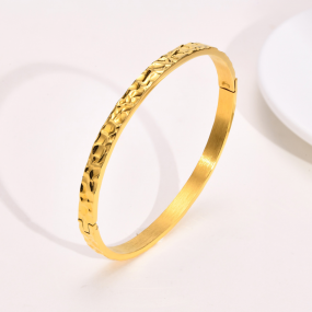 Stainless Steel Cuff Bangle Supplier - Gold Plated Closed Oval Hammered Waterproof Jewelry