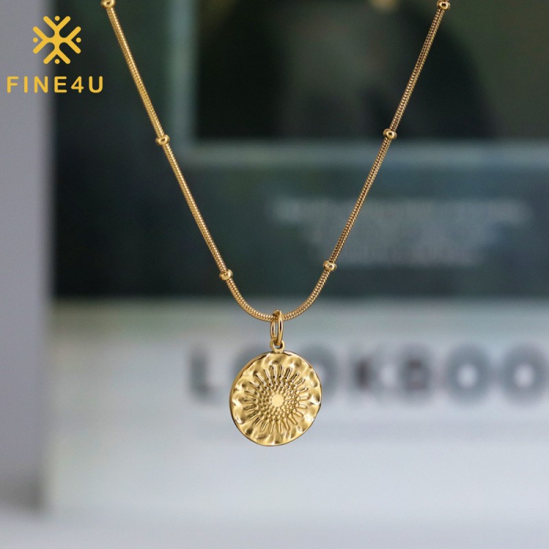 Stainless Steel Pendant Necklace Supplier - Gold Plated Chrysanthemum Relief Vintage Jewelry
