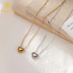 Stainless Steel Heart Pendant Necklace Supplier - Gold Plated Hollow Glossy Waterproof Jewelry
