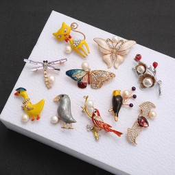Pearl Brooch Manufacturer - OEM Dragonfly Butterfly Silk Scarf Buckle