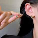 S925耳钉供应商-韩版银针水钻镶嵌