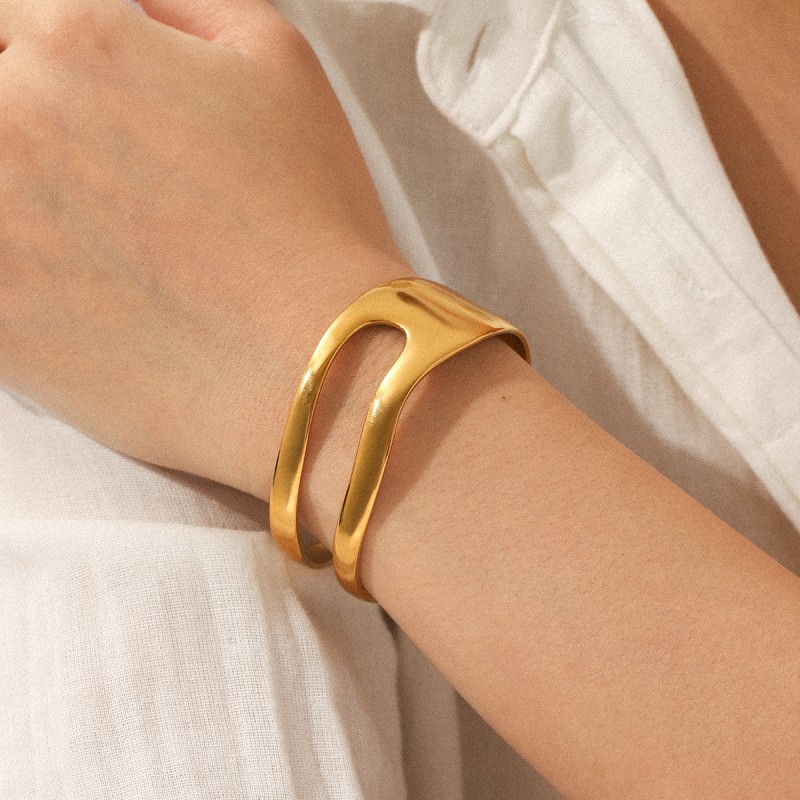 Heart Ring Factory - Openwork Minimalist Statement Jewelry