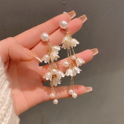 穿孔耳环供应商 - 白花长流苏精美仿真珍珠吊坠