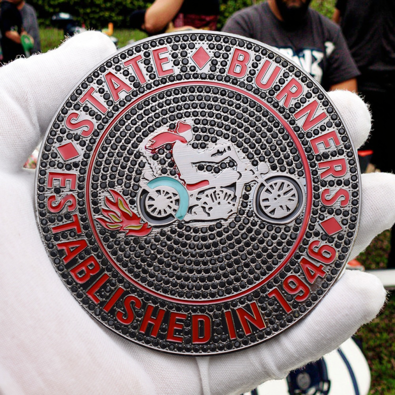 Rhinestone Pendant Supplier - Custom Logo Metal Hip-hop Style