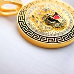 合金吊坠厂家-动物喜剧浮雕男女款钻石