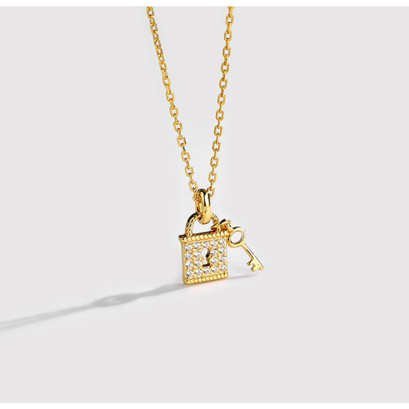 Rhinestone Necklace Manufacturer - Exquisite Full Lock Key Pendant S925 Silver