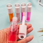 唇彩钥匙扣生产厂家-可定制纯素毛球唇油
