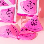 Powder Puff Manufacturer - Custom Logo Triangle Velvet Compact