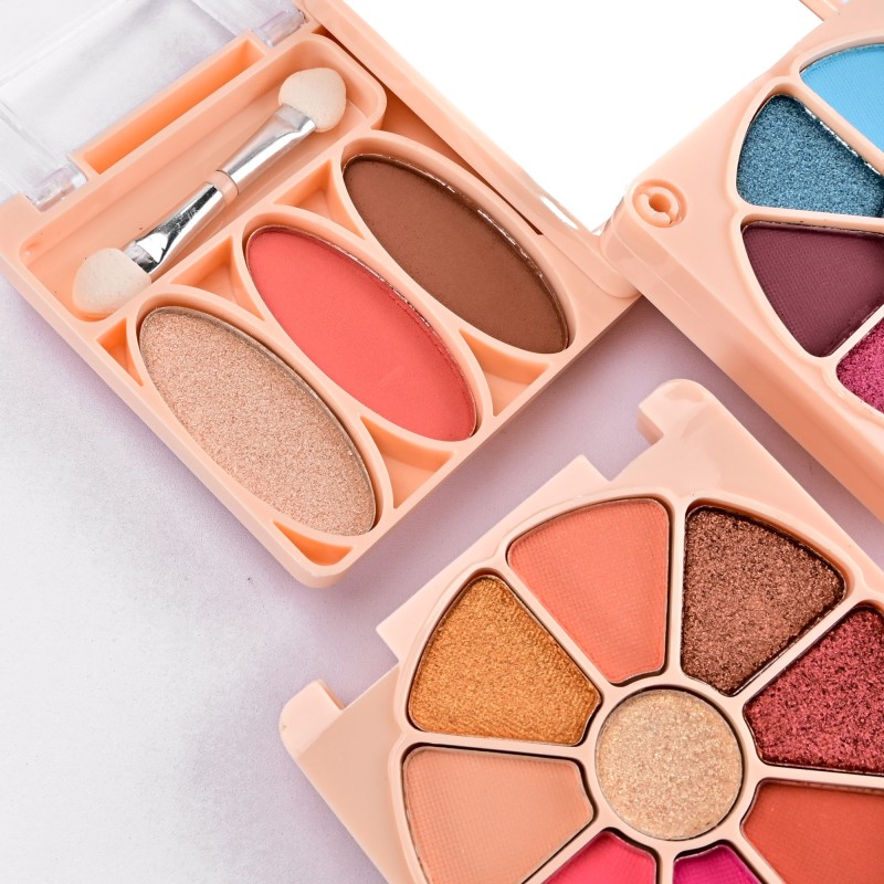 Makeup Set Manufacturer - Complete Red Suitcase Kit