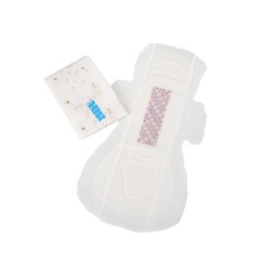 卫生巾厂家 - 高品质白色棉柔