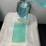 卫生巾供应商-高品质进口长护翼长度卫生巾条透气PE材料