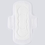 护垫厂家-批发超薄透气一次性女性护垫柔软棉质卫生