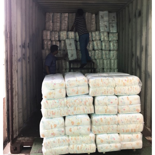 婴儿尿裤供应商-二级一次性呵护尾货B级库存婴儿尿裤打包
