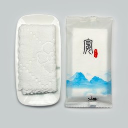 湿巾厂家-一次性定制锯齿包装湿巾加厚版厂家直销