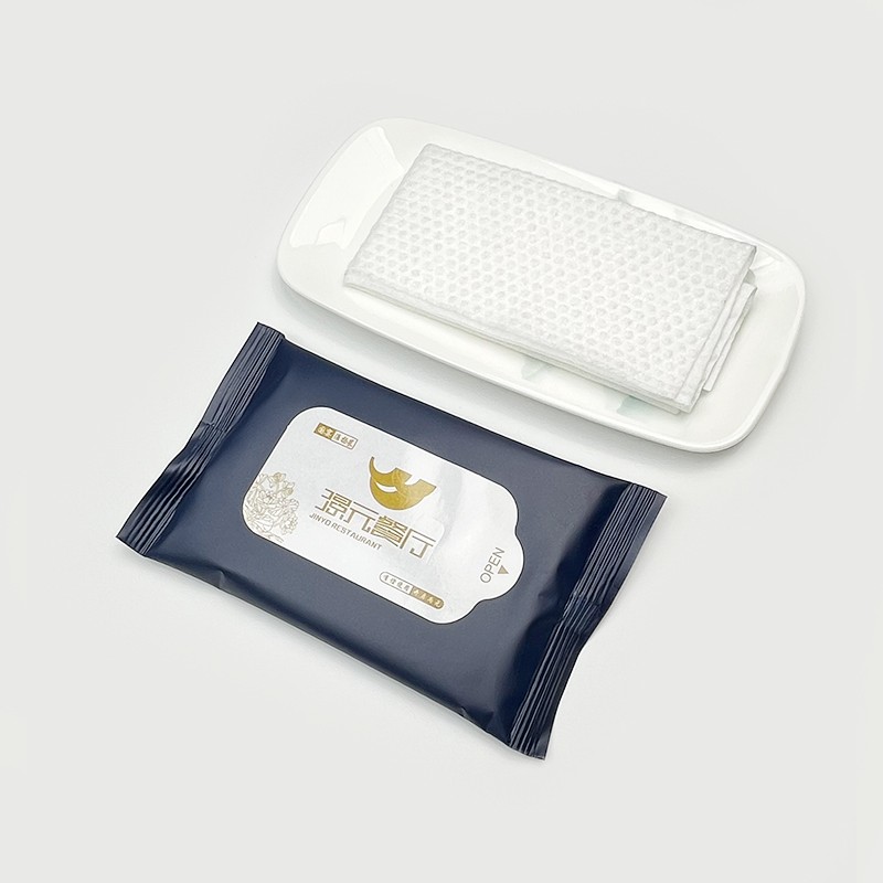 Wet Wipes Factory - Customized Advertising Disposable Logo Pattern on Wet Wipes Enlarged Thickened EDI Pure Water