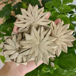 棕榈叶玩具供应商-手工编织花