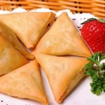 Ready-to-Eat Frozen Samosas Supplier - Indian Vegetarian Box Packaging Salty Taste
