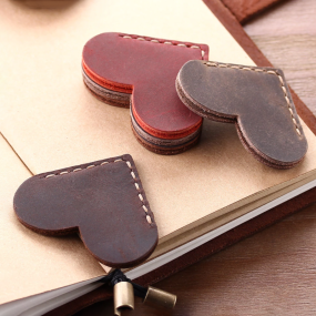 Leather Bookmark Supplier - Vintage Heart Shape Cute Reader Teacher Gift