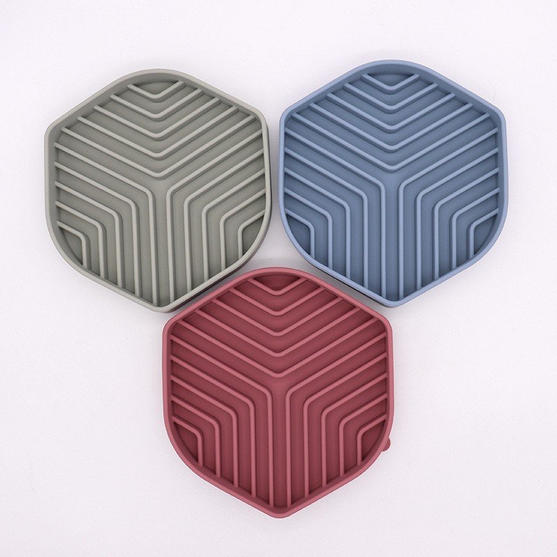 Slow Feeder Dog Bowl Manufacturer - Hexagonal Non-slip Silicone Suction Cups