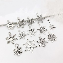Christmas Charms Supplier - 14-Piece Mixed Antique Silver Snowflake Metal Pendants