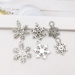 Christmas Charms Supplier - 14-Piece Mixed Antique Silver Snowflake Metal Pendants