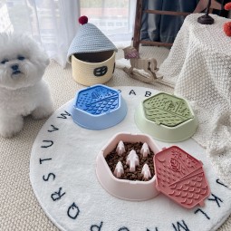 便携宠物碗生产商-舔食垫圣诞树