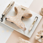 犬用背带套装供应商-花朵钩针奢华项圈牵引